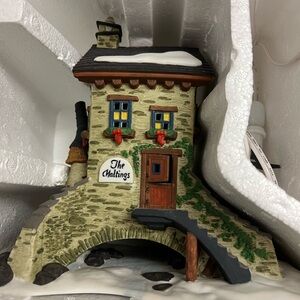 Department 56 “ The Maltings” Holiday Village House